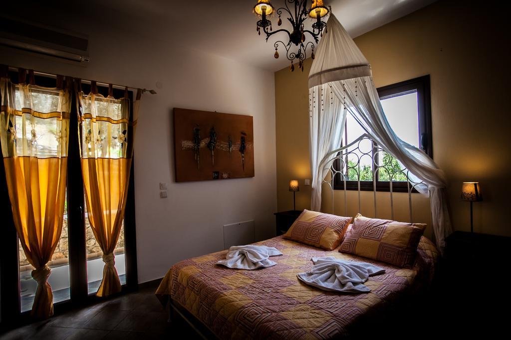 Villa Evelyn Stafylos Kamer foto